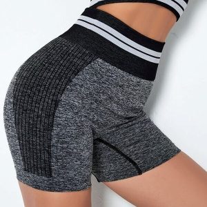 Calções desportivos sem costuras